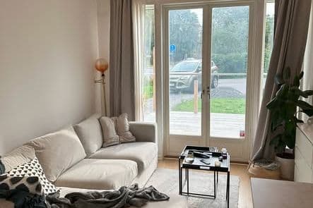 Avskilt attefallshus i Nacka m P-plats