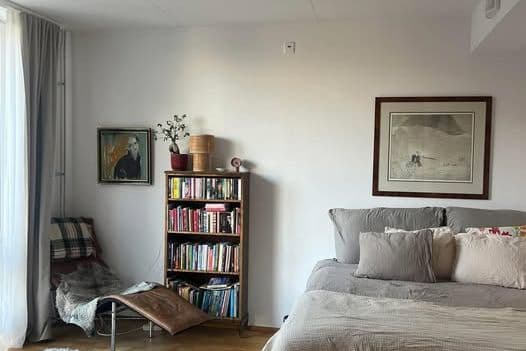 Nybyggd möblerad 1:a i Orminge